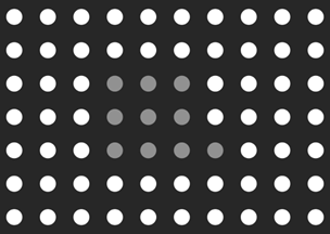 Siyah dikdörtgen arka planın üzerinde, yatay ve dikeyde eşit aralıklarla sıralanmış beyaz ve gri noktalar. 10 gri nokta görselin merkezinde bulunuyor. Diğer noktalar beyaz.