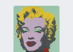 Açık yeşil arka plan önünde, sarı saçlı, mor yüz tonlu ve kırmızı dudaklı bir kadının portresi bulunuyor, kontrastlı renklerle yapılmış bir pop art tarzı eser.